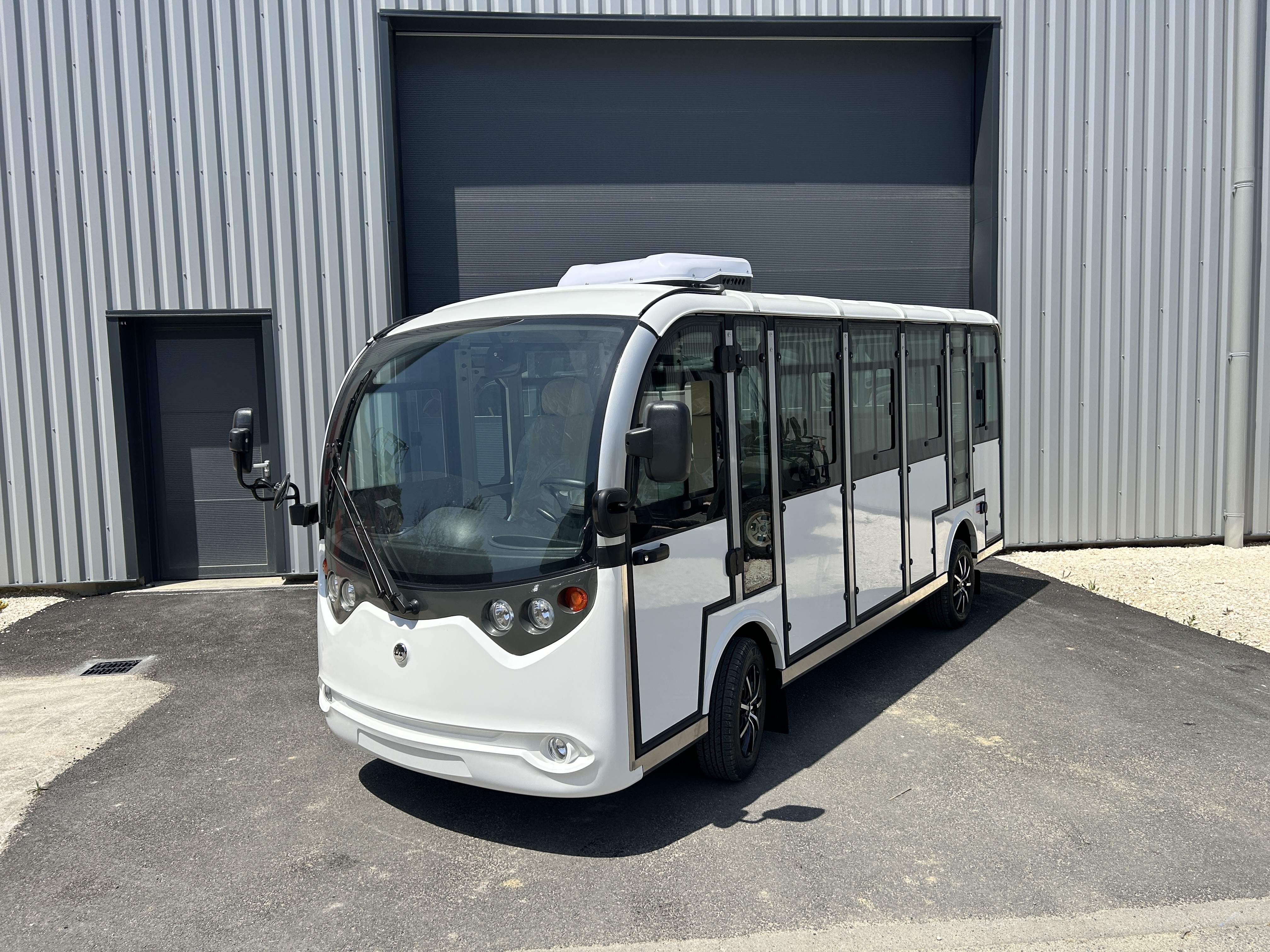 Bus